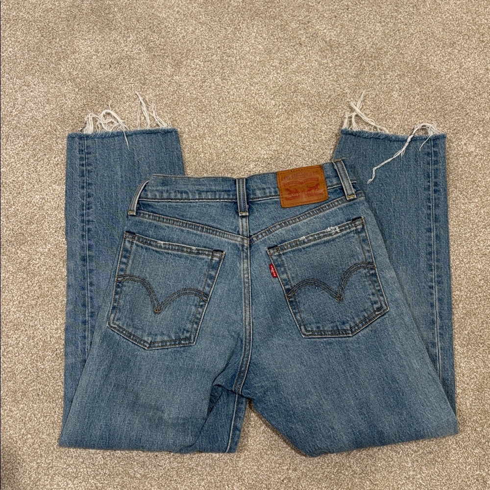 Levi’s capris size 24 - Picture 5 of 9